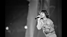 The-Rolling-Stones-Fails-and-funny-moments-on-1981-tour